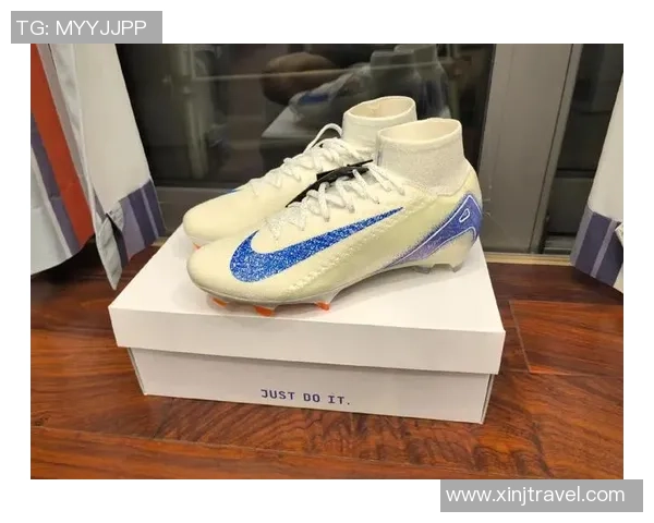 低帮足球鞋球星实战推荐与选择指南 助你提升场上表现