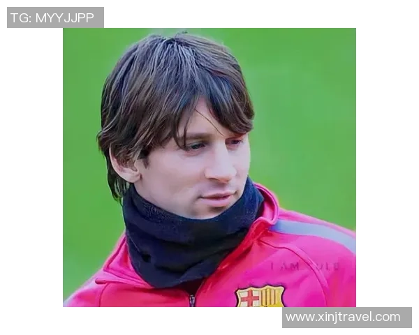 足球巨星爆发力解析：速度与力量的完美结合如何成就巅峰表现